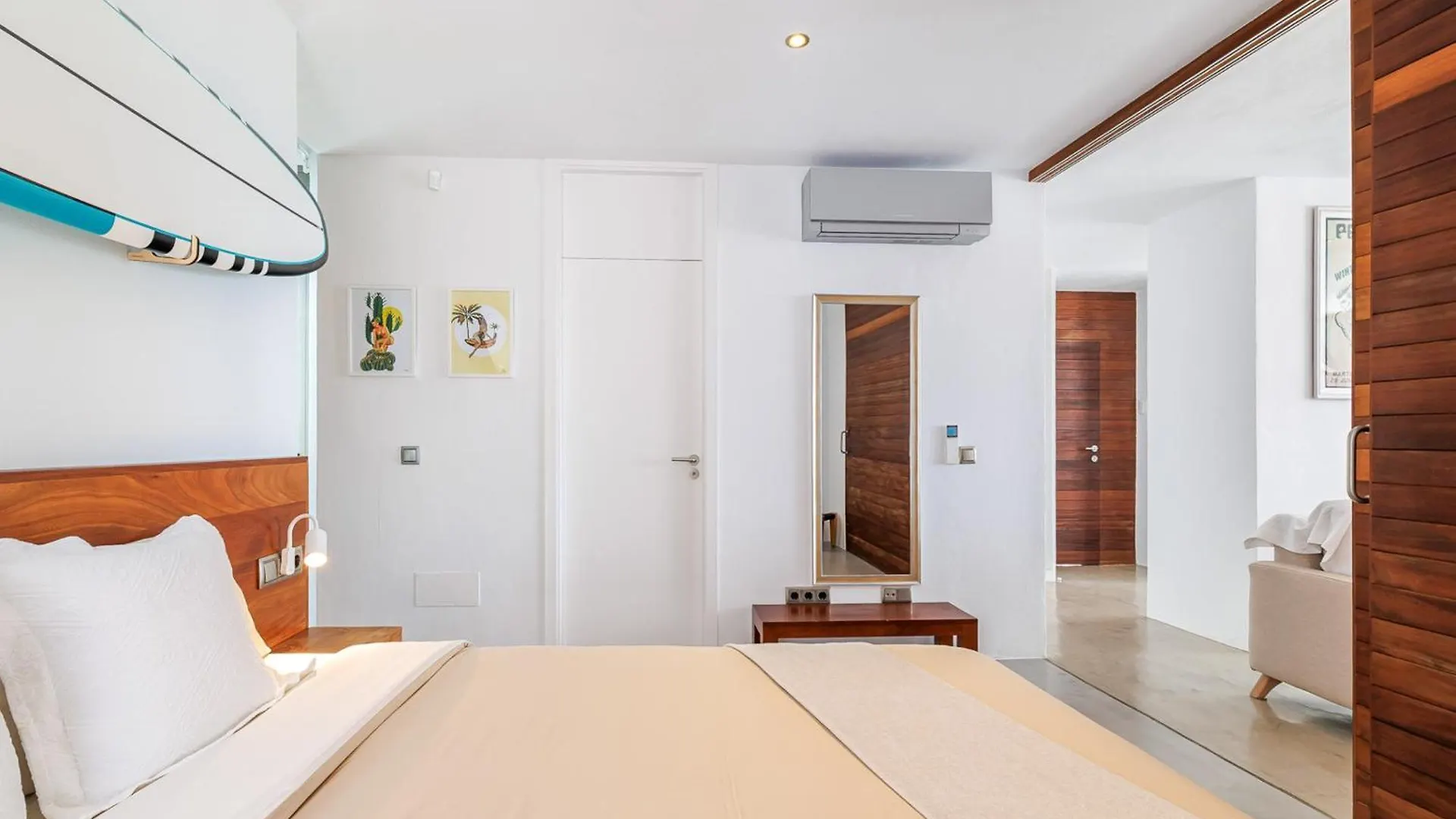 Surf House Villa Sant Josep de sa Talaia 0*,  Spain