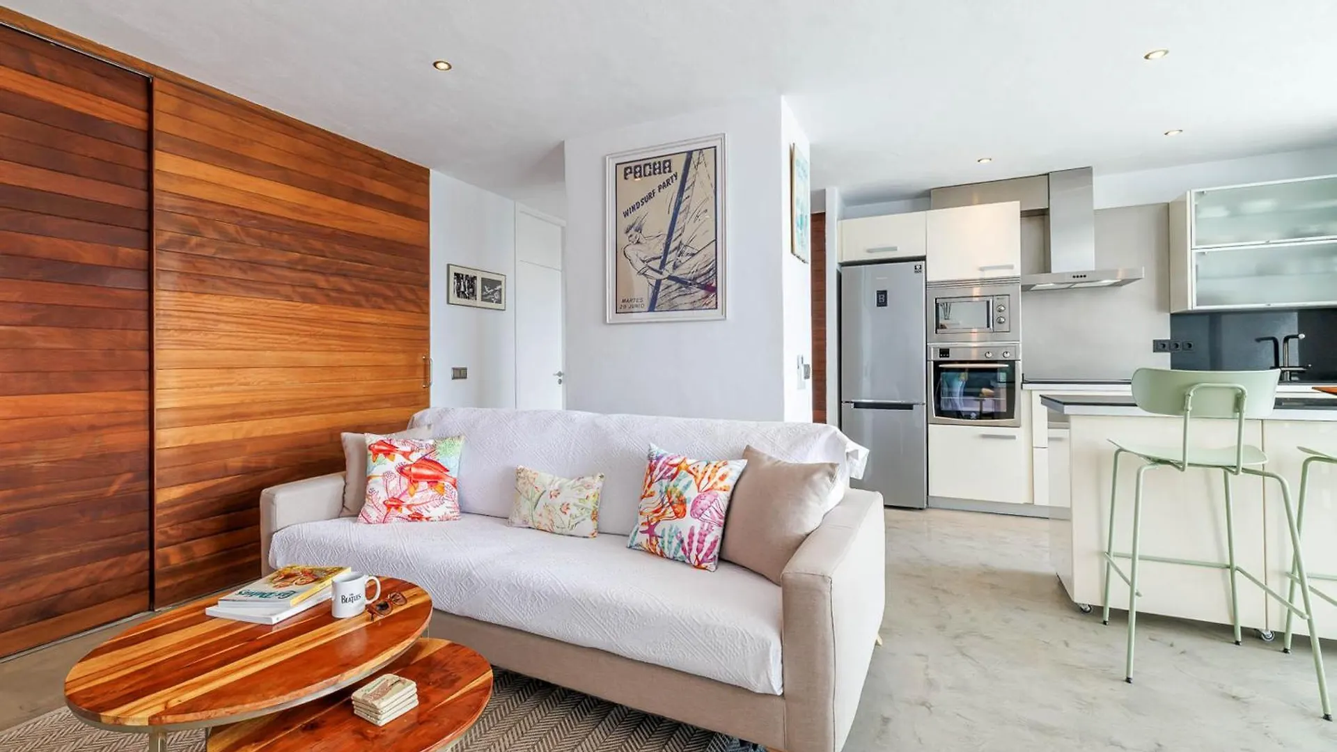 Surf House Villa Sant Josep de sa Talaia